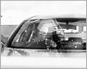 反射除去前の車内のドライバー画像